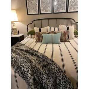 Adrienne Landau Faux Fur Throw Blanket Gorgeous Snow Leopard Print 50 x 70 NWT